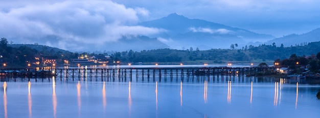 Holzbrücke in Sangkhlaburi, Thailand.