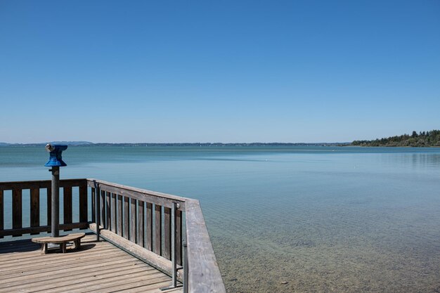 Holzpavillon über dem Chiemsee