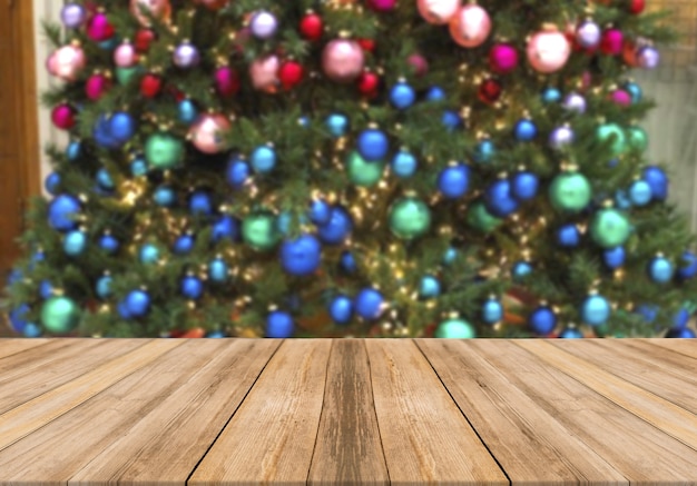 Holztisch dekoriertes Weihnachtskonzept