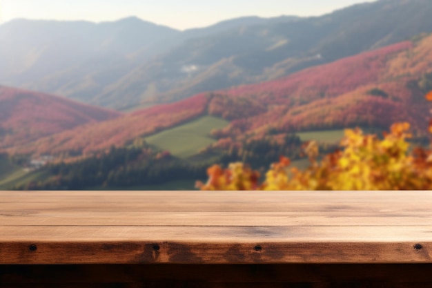 Holztisch mit Herbstblick im Hintergrund