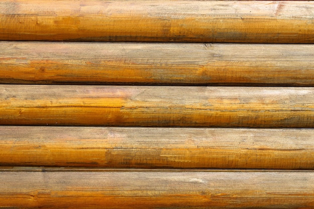 Holzwand aus Naturholz