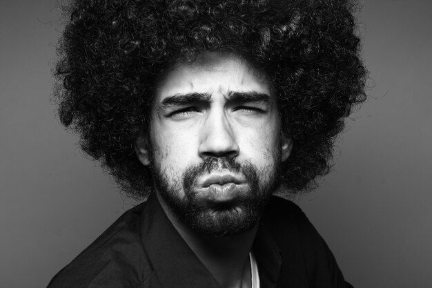 Foto hombre afro