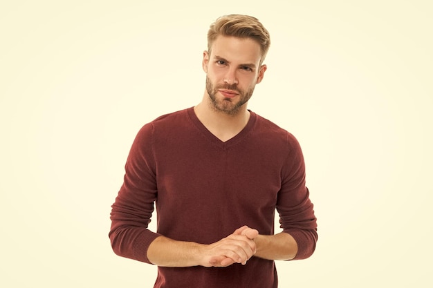 hombre blanco de moda en el estudio hombre blanco en la foto de fondo del hombre blanco con rastro hombre blanco aislado en blanco