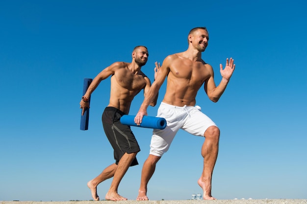 Hombre deporte éxito salud muscular