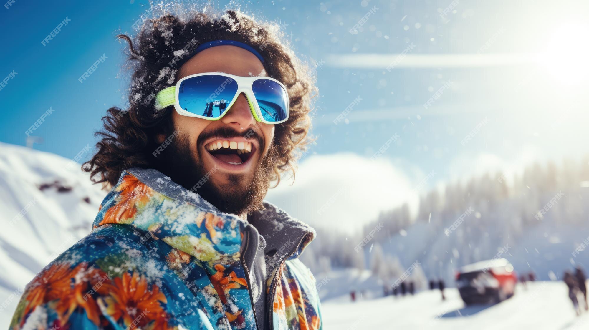 Hombre usando gafas de esquí durante las vacaciones en invierno