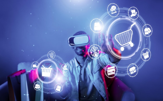 Hombre feliz usando auriculares de realidad virtual y comprando en línea mientras está sentado en el sofá Deviation