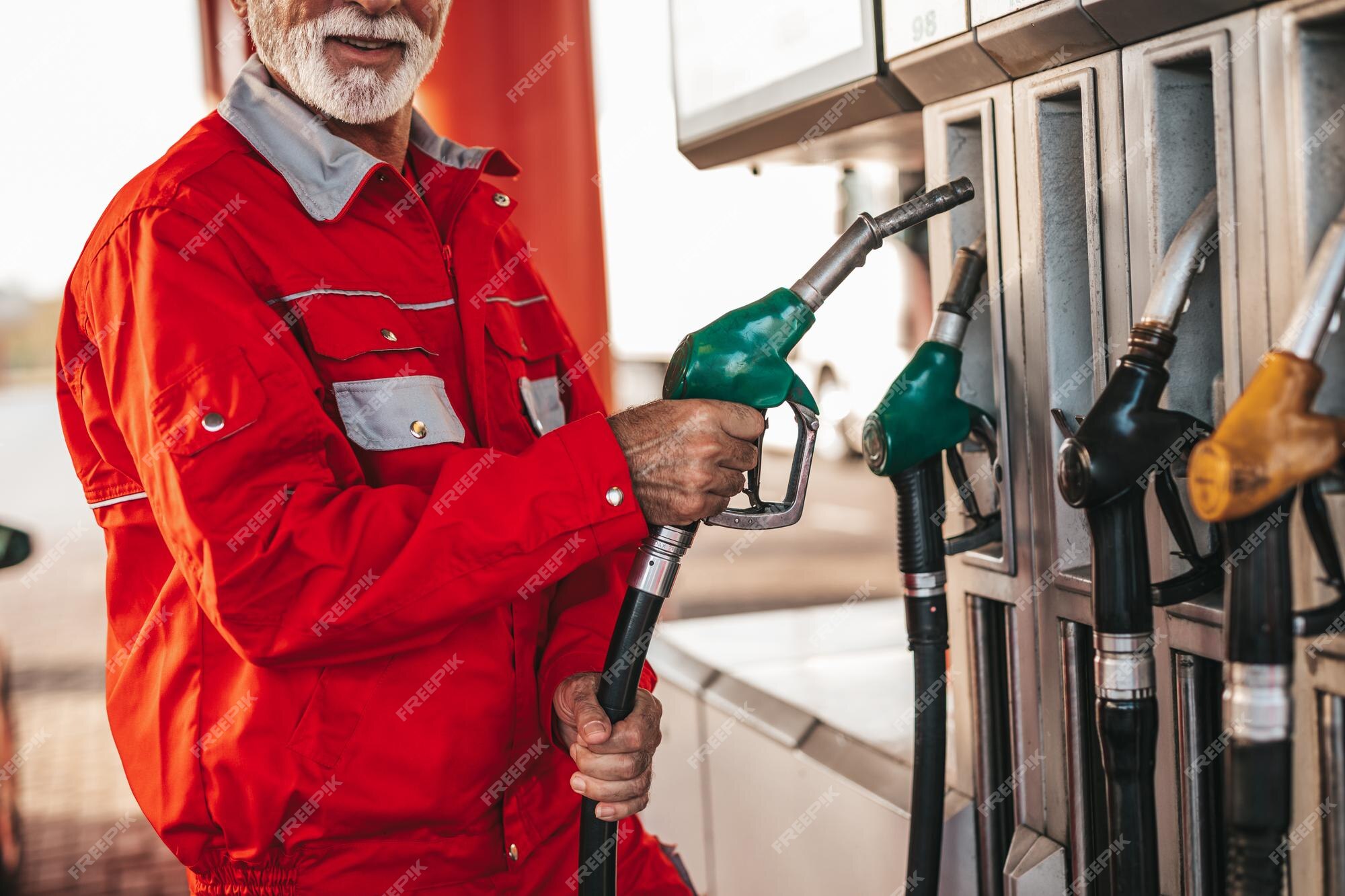 Garoto é flagrado baforando gasolina em secadora de lavanderia - Fotos - R7  Hora 7