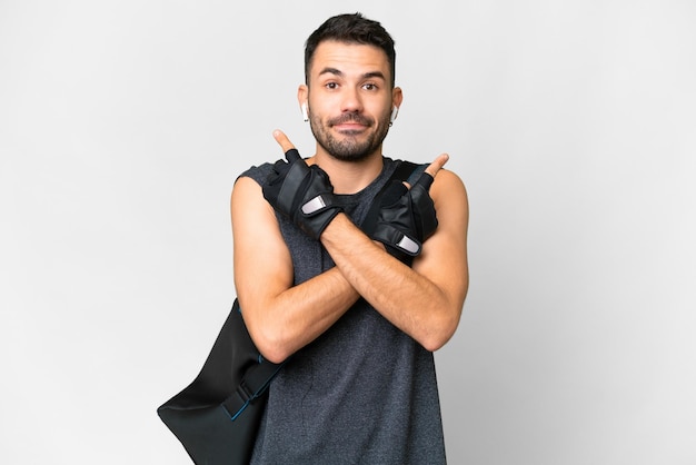 Hombre guapo joven sobre fondo aislado