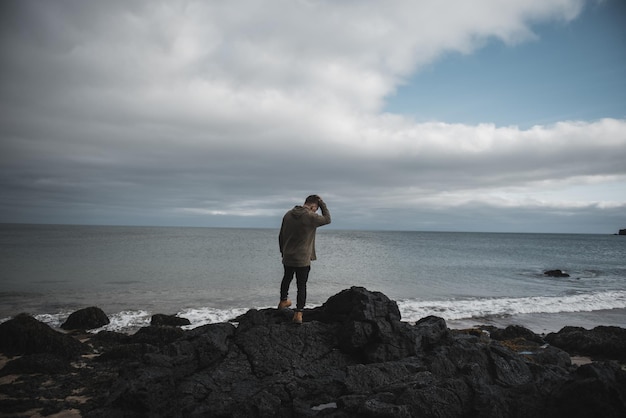 Hombre en Islandia