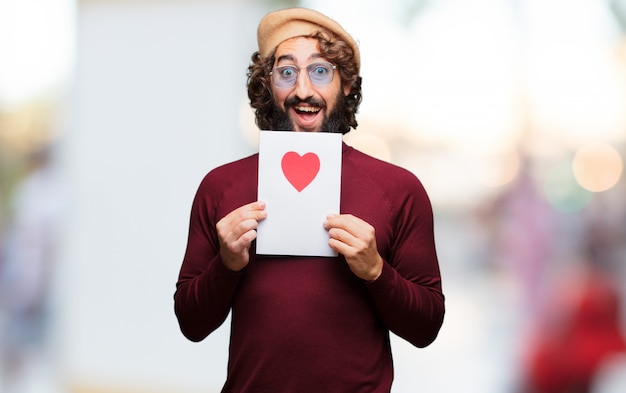 Hombre loco joven en el amor, concepto del día de tarjeta del día de San Valentín.