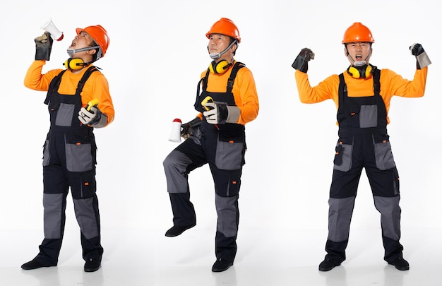 Hombre mayor asiático desgaste uniforme naranja camisa casco y guante de cuero como trabajo de ingeniero en el sitio de construcción. Longitud total de megáfono y medidor de voltaje, fondo blanco aislado