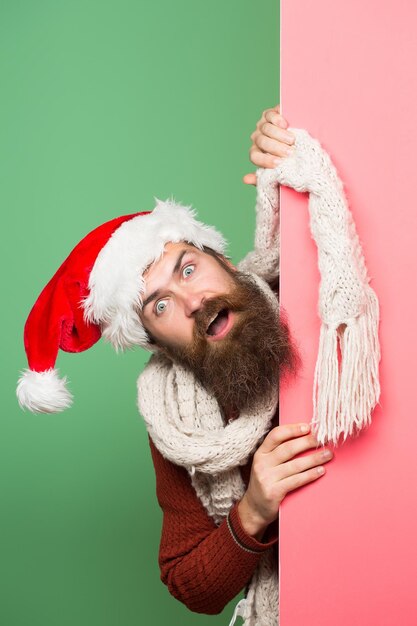 Hombre de Navidad con gorro de Papá Noel