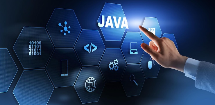 Foto hombre de negocios empujando una interfaz de pantalla táctil concepto de programación java máquina virtual