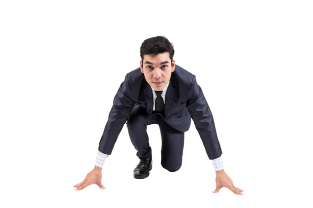 Foto hombre de negocios listo para correr aislado sobre fondo blanco