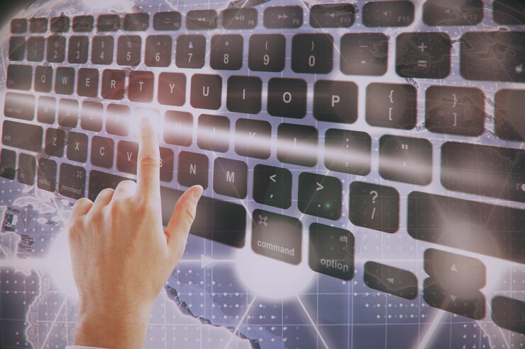 Foto hombre de negocios presionando el botón de teclado abstracto