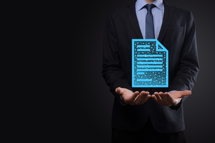 Foto hombre de negocios que sostiene un icono de documento en su mano concepto de tecnología de internet de negocios del sistema de datos de gestión de documentos. sistema de gestión de datos corporativos dms low poly, poligonal