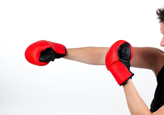 Hombre en una pelea de boxeo