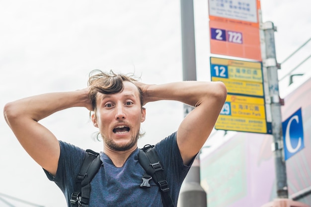 Un hombre perdido en Hong Kong. Autobuses en hong kong.