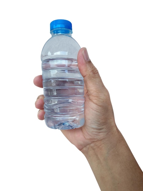 Hombre sujetando con botella de agua aislado sobre fondo blanco.