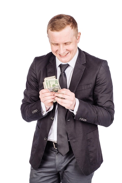 Hombre sujetando un dinero aislado sobre fondo blanco.