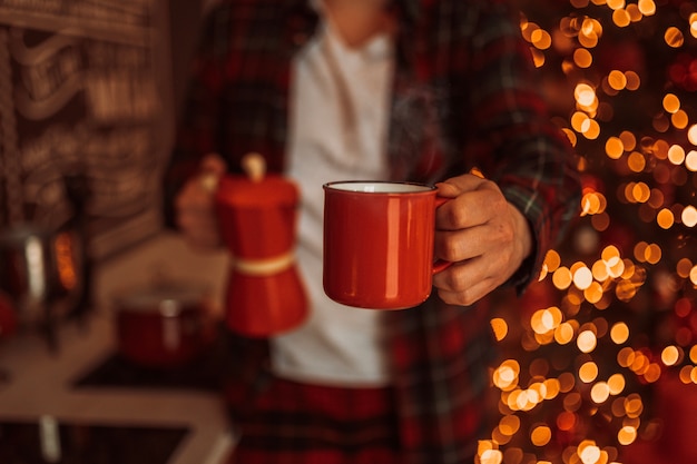 Hombre, tenencia, taza