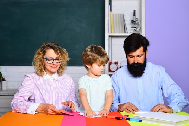 Home Family Schooling Bildung Vorschule Zurück zur Schule Schulgemeinschaft Partnerschaftsmodelle