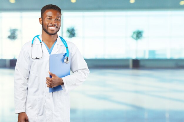 Homem afro-americano médico negro