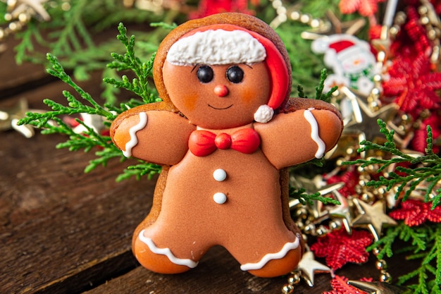 homem-biscoito biscoitos natal bolos caseiros doce sobremesa ano novo cópia espaço comida fundo