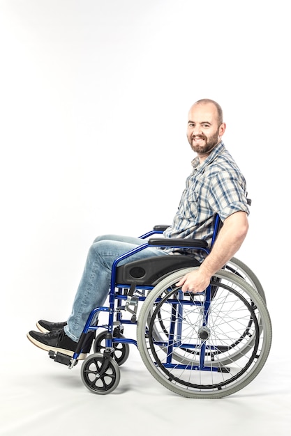 Homem caucasiano, sorrindo, e, positivo, expressão