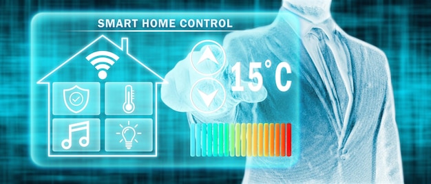 Homem congelado ajustando a temperatura de aquecimento em uma tela virtual do fundo futurista do controlador de casa inteligente Conceito de guerra de energia de poupança forçada e aumento do preço do gás natural para aquecimento doméstico