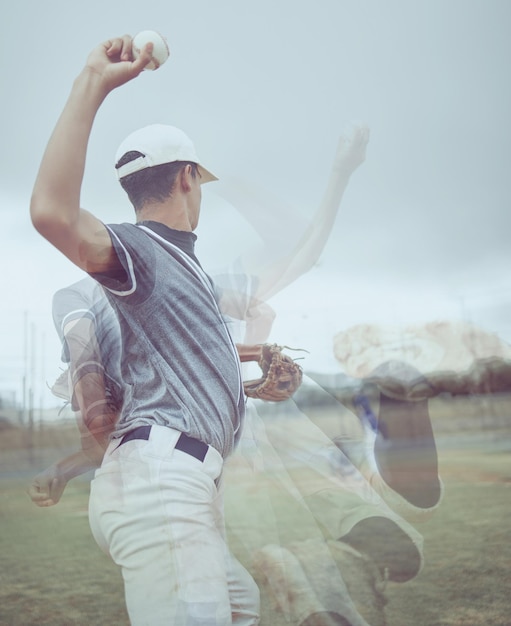 Foto homem de beisebol e jogador de beisebol de dupla exposição e habilidade esportiva e arremesso de bola no campo de beisebol para jogo clube esportivo jovem atleta e exercício físico e habilidade profissional