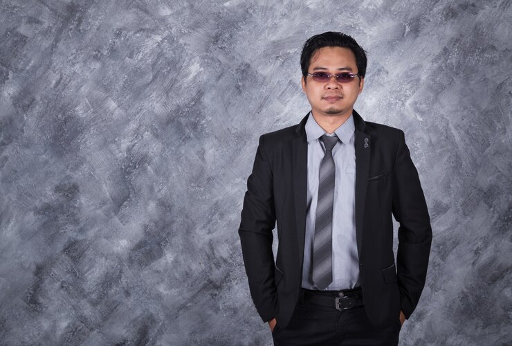 Foto homem de negócios tailandês sucesso jovem asiático