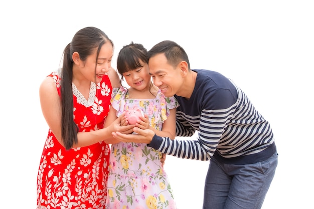 Homem e mulher asiáticos com sua filha
