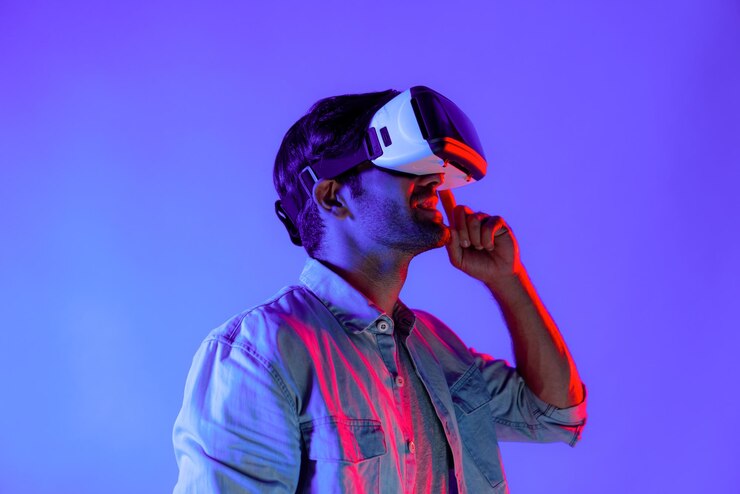 Foto homem inteligente usando fone de ouvido de realidade virtual enquanto entra em desvio do metaverso