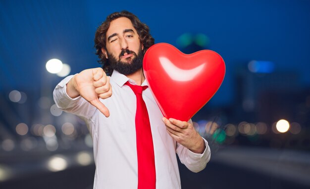 Homem louco novo no amor, conceito do dia de Valentim.