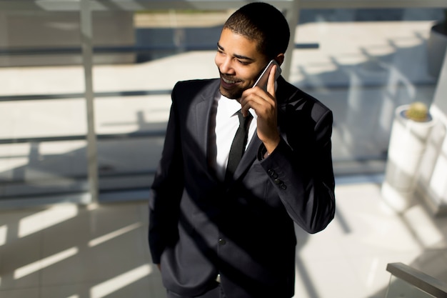 Homem negócios, ligado, um, telefone