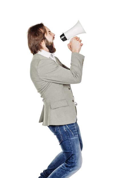 Homem segurando a expressão da emoção humana do megafone e a imagem do conceito de estilo de vida em um fundo de estúdio brancoxAxA