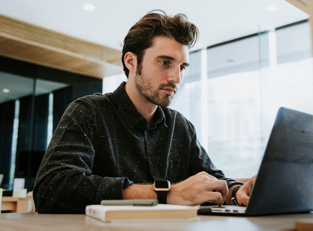 Foto homem, trabalhando, computador