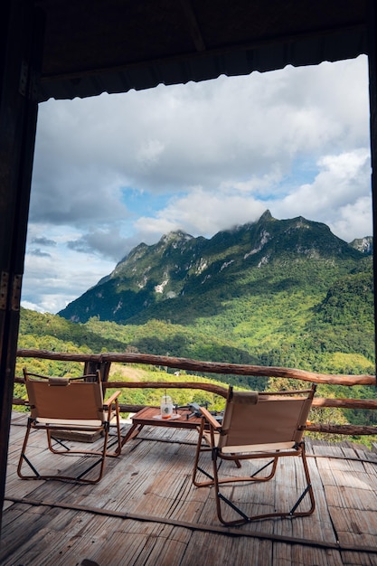 Homestay balcón y vista a la montaña