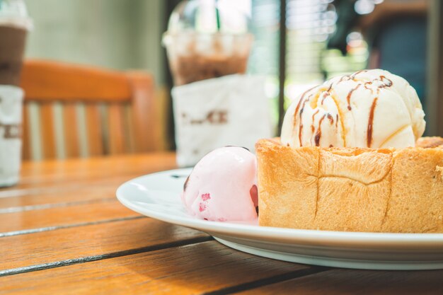 Honey toast sobremesa menu juntamente com coffee shop.