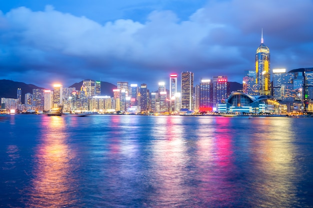 Hong Kong Victoria Harbour Abenddämmerung