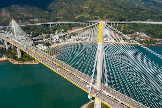 Hongkong, 24. November 2019: Blick von oben auf die Ting-Kau-Brücke