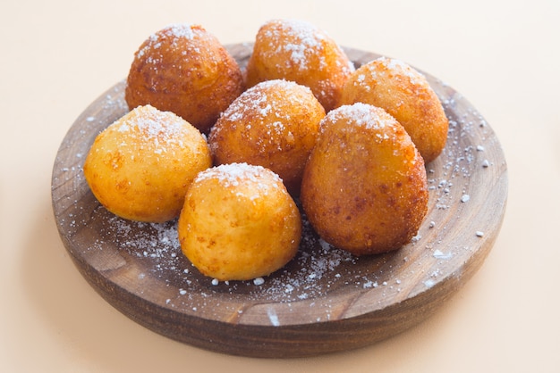 Honig glasiert, gebraten, Teigbällchen. Struffoli - Traditionelles Dessert zu Ostern