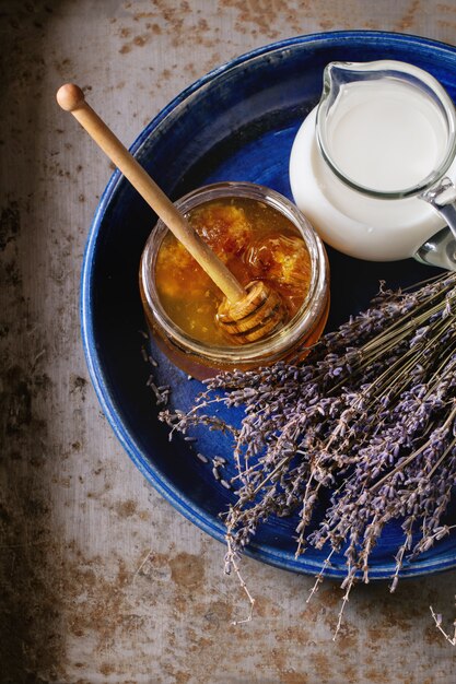 Honig, Milch und Lavendel