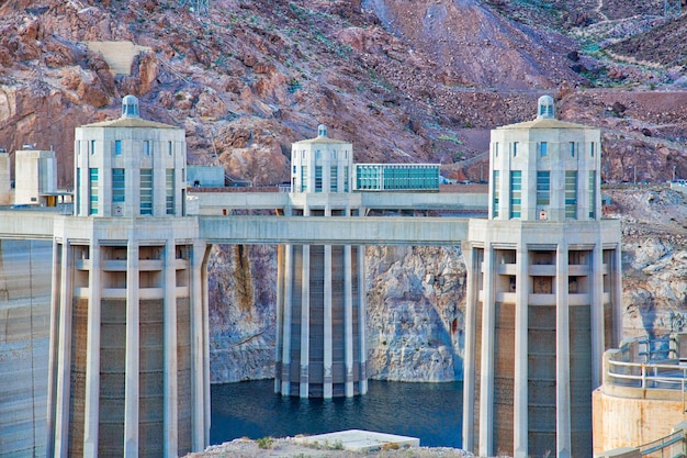 Hoover Dam Power Towers e Reservatório