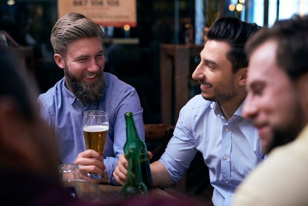 Hora de cerveja com os melhores amigos