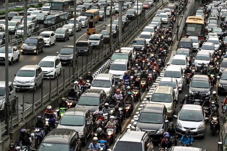 Foto hora de ponta na rodovia