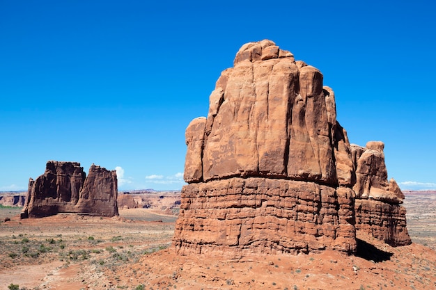 Horizontale Ansicht der berühmten Red Rock Formationen, gelegen im Arches National Park in Moab, Utah