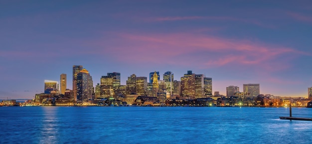 El horizonte del centro de la ciudad de Boston paisaje urbano de Massachusetts en los Estados Unidos