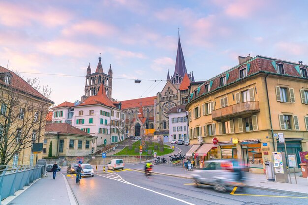 Foto horizonte del centro de la ciudad de lausana en suiza